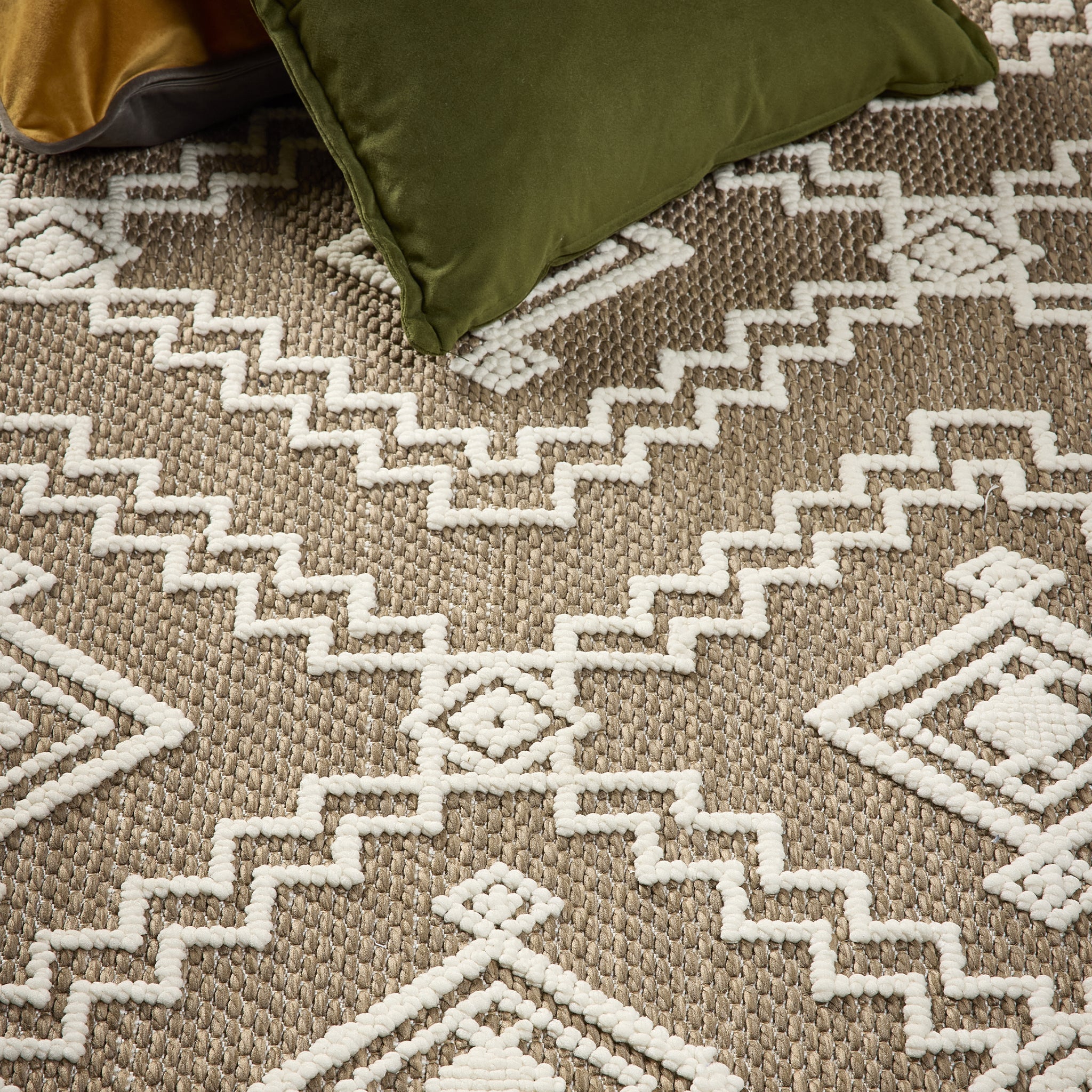 Origins Atlas Diamond Rug