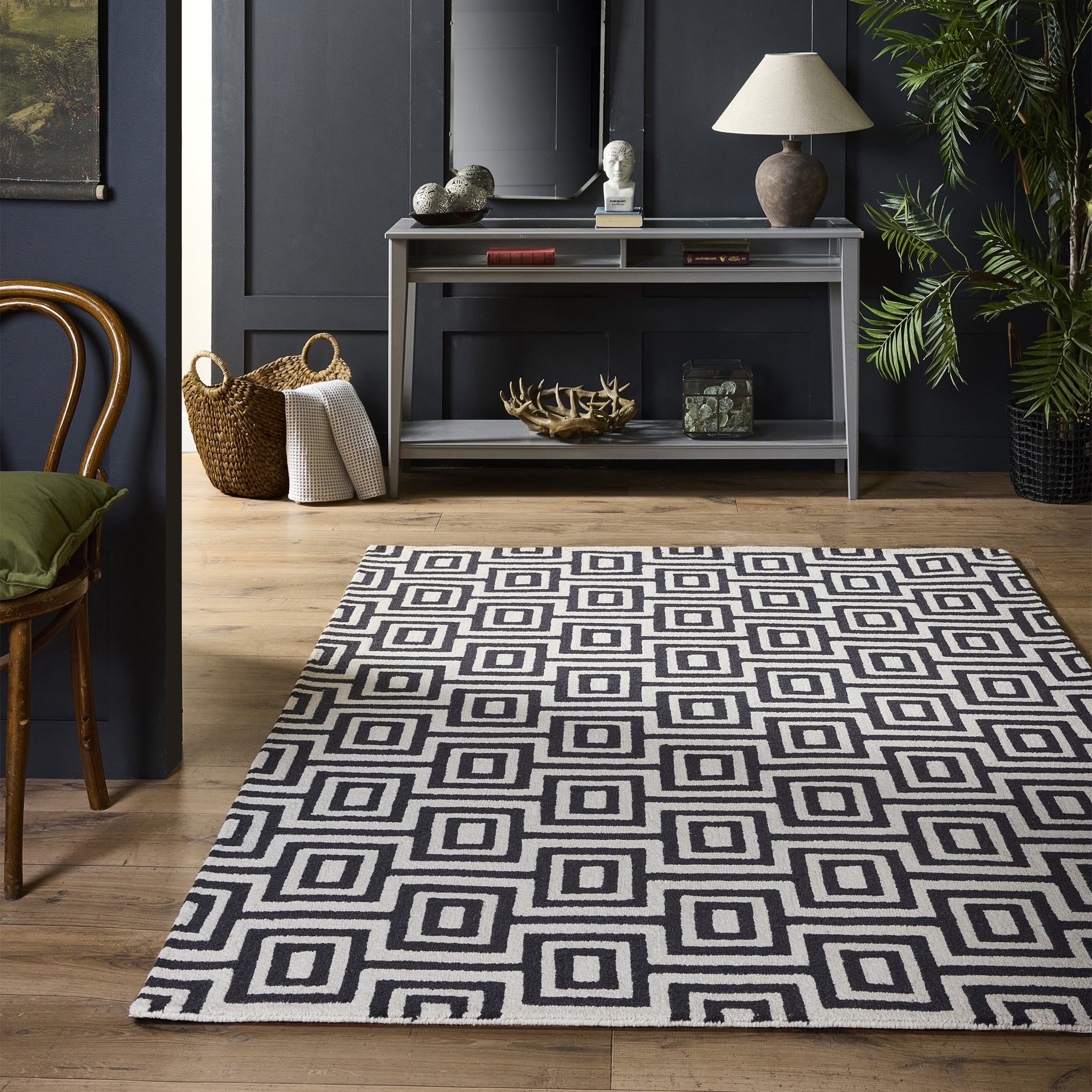 Origins Labyrinth Black/White Rug
