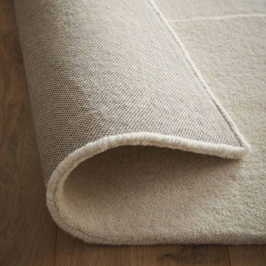 Origins Sculptured Boulder Cream Rug
